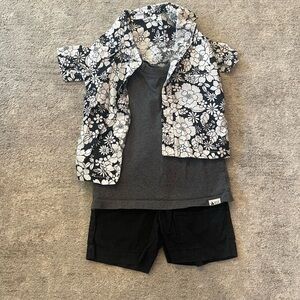 GAP Black & White Floral Toddler Button-Up with Gray Shirt & Black Shorts Bundle